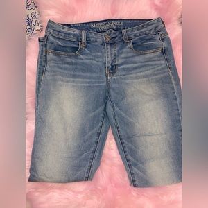 American Eagle light wash jeggings